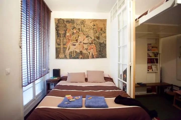 파리 Bien Situe B&B